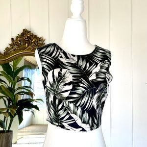 Cropped Leaf Print Tank Top